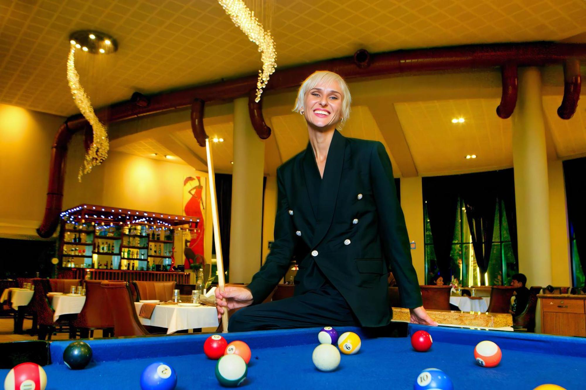 ホテル Neelam The Glitz カラングート エクステリア 写真